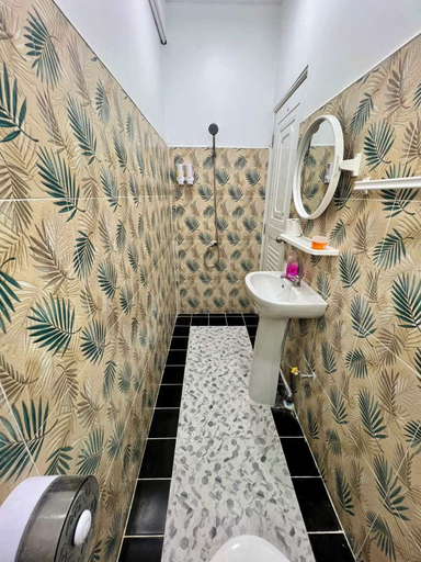 Bathroom 2