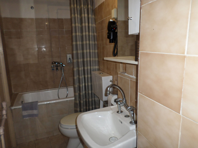 Bathroom 5, Tina Economy Hotel, Crete