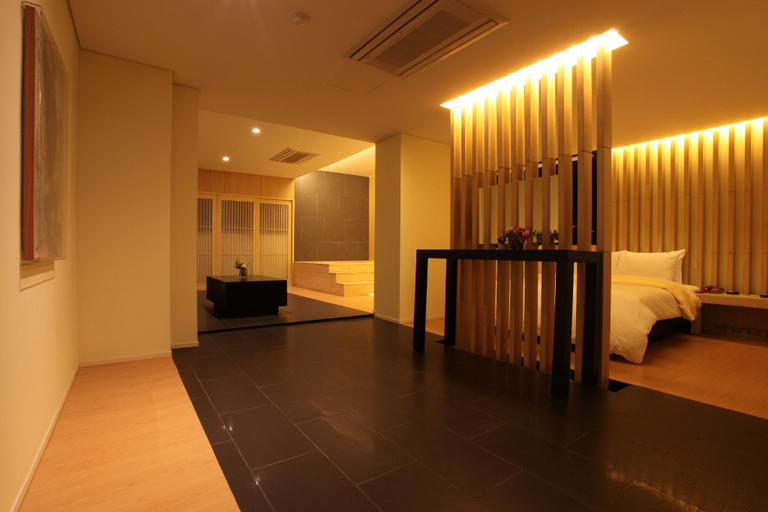 Bedroom 2, Seocho Yuwon Hotel Nambu Terminal, Seocho