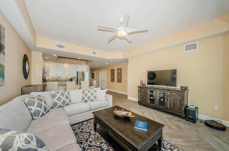 Others 4, Dolphin Key 504 - Premier, Pinellas