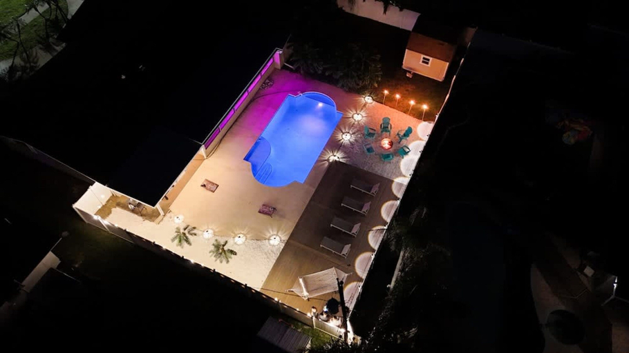 Exterior 5, Four Bed Home With Pool Game Room Bar Near Beach, Pinellas