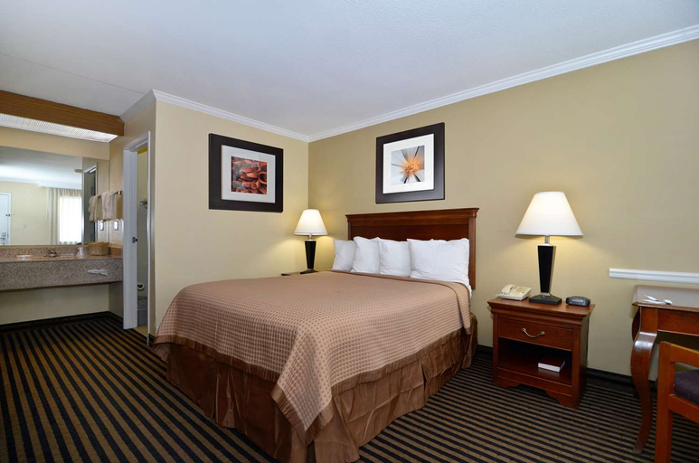 Bedroom 3, Best Western McKenzie, Carroll