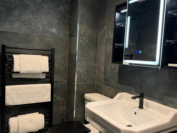 Bathroom 3, The Sutherland, Telford and Wrekin
