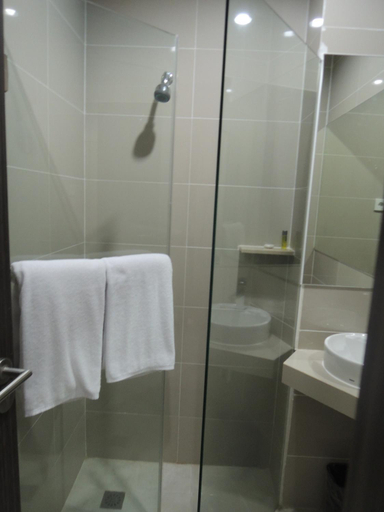 Bathroom 5, Harlys Residence, West Jakarta