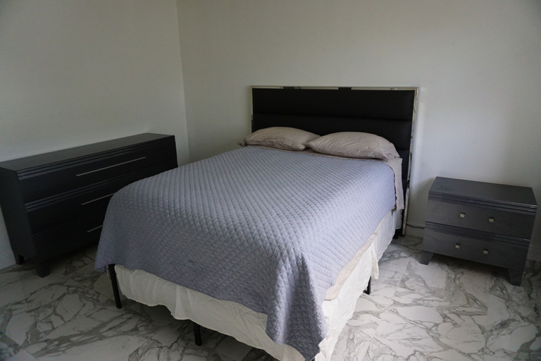 Bedroom 2, Mary Pop Apartments, Broward
