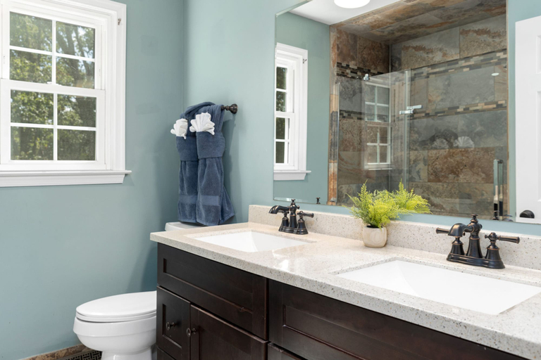 Bathroom 4, Waynesboro Home Near Wintergreen Charlottesville, Waynesboro