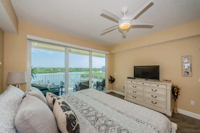 Others 1, Dolphin Key 504 - Premier, Pinellas