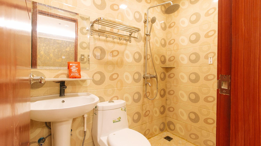 Bathroom 15