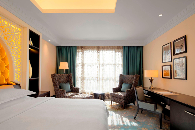 Bedroom 3, Sheraton Sharjah Beach Resort & Spa, Sharjah City