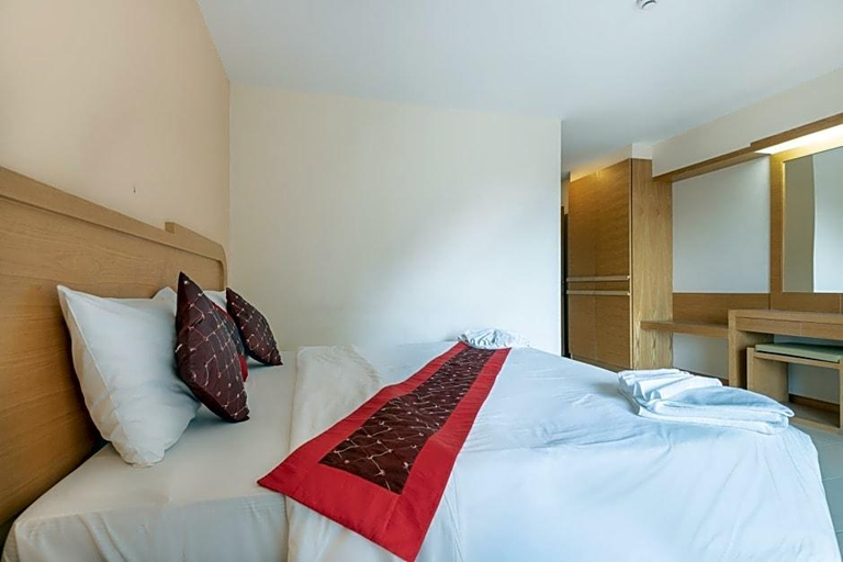 Bedroom 3, Eastiny Plaza hotel, Pattaya