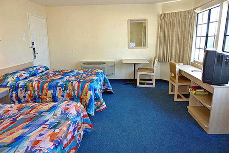 Bedroom 3, Motel 6 Buena Park Knotts Berry Farm, Orange