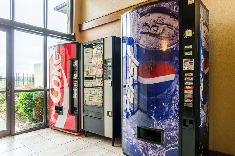 Food & Drinks 5, Quality Inn & Suites Winfield, Cowley
