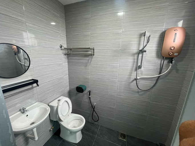 Bathroom 2, Good Night BD Motel - SELF CHECK IN, Hilir Perak