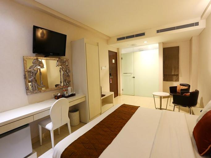 Bedroom 4, PYRENEES Malioboro Hotel, Yogyakarta