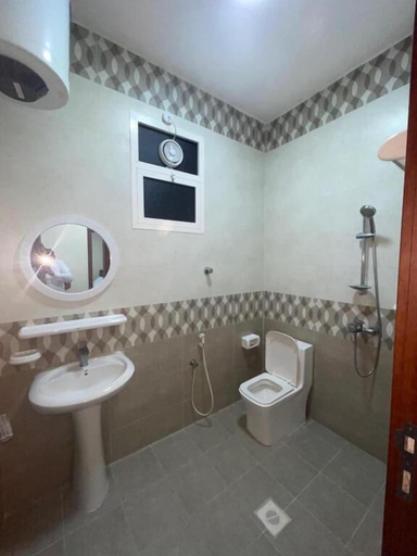 Bathroom 2, Red-15 - Bn Saif, Salalah