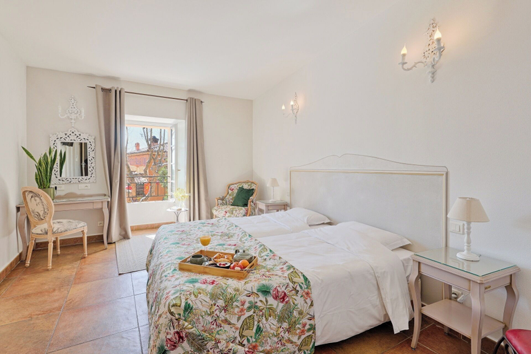 Bedroom 5, Hostellerie du Cigalou, Var