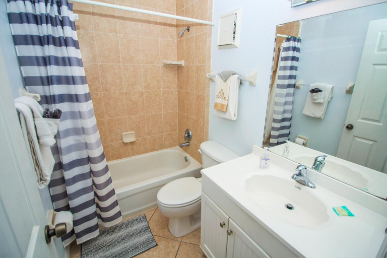 Bathroom 5, Point East 301, Volusia