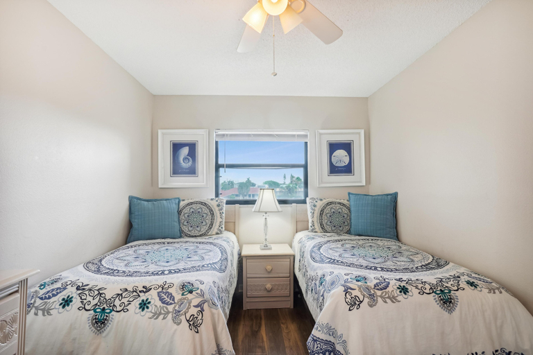 Others 4, Las Brisas 202, Pinellas