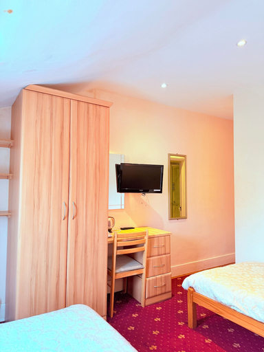 Others 4, Albro House Hotel, London