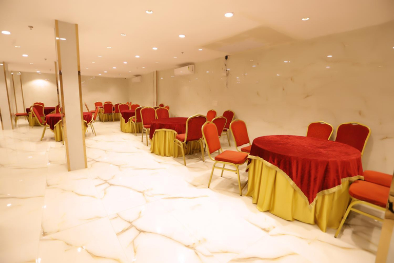 Food & Drinks 3, THE ROYAL VILLA - Noida Sector 70, Gautam Buddha Nagar