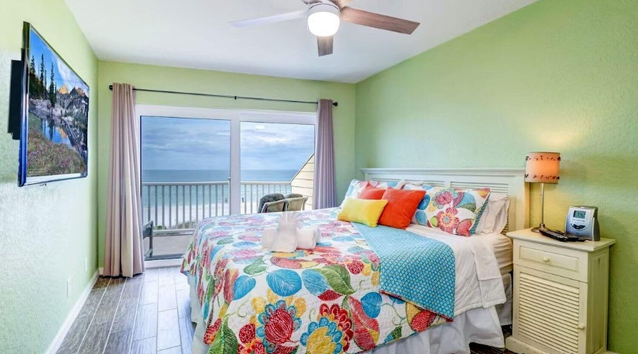 Others 4, Beach Haven #C7, Pinellas
