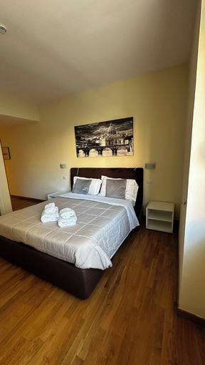 Bedroom 4, rienzo vatican suites, Rome