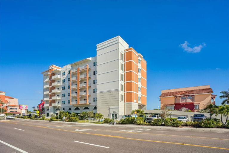 Exterior & Views 2, Madeira Bay Resort I 1505, Pinellas