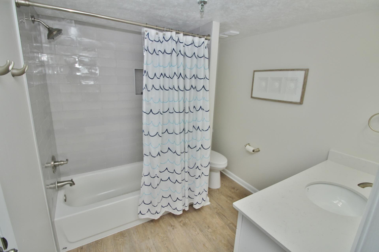 Bathroom 4, Southwind 402, Volusia