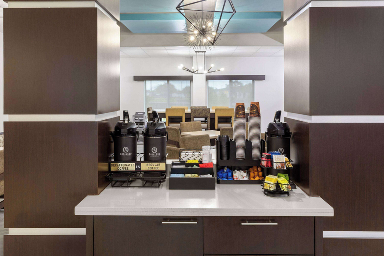 Food & Drinks 5, La Quinta Inn & Suites by Wyndham Angleton, Brazoria