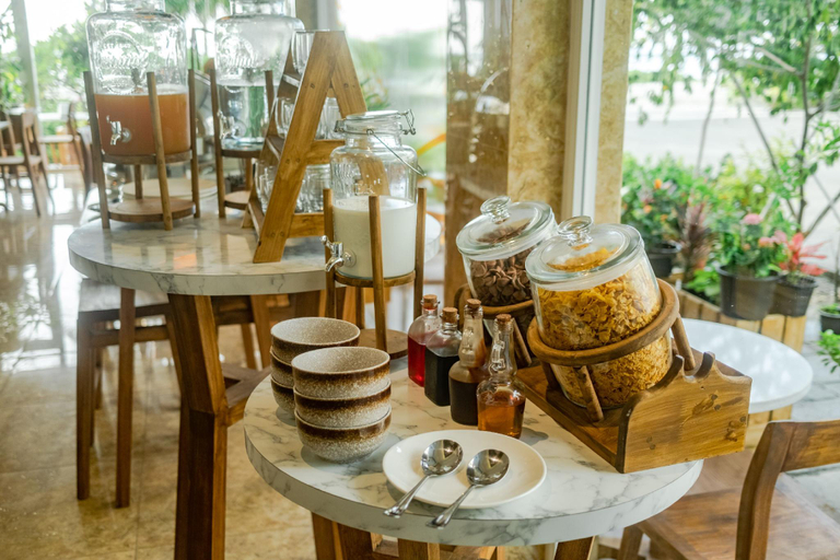 Food & Drinks