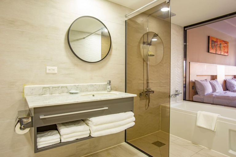 Bathroom 4, Bayview Hotel Guam, Tumon