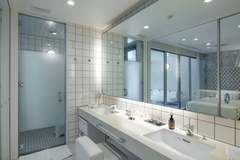 Bathroom 27