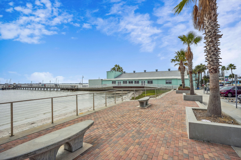 Others 5, Beach Quarters 2BR #5 and #6, Pinellas