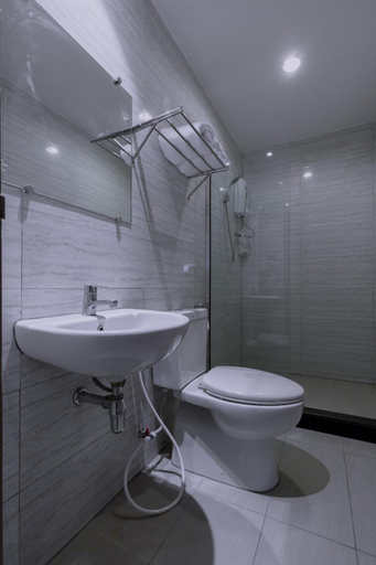 Bathroom 4, Maxim's Inn, Wattana