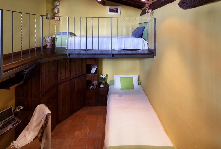 Others 3, Casa Gioia - Casa Olivieri, Siena
