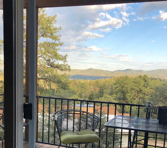 Room 5, Thumb Butte Chalet Nestled in the Mountains, Yavapai