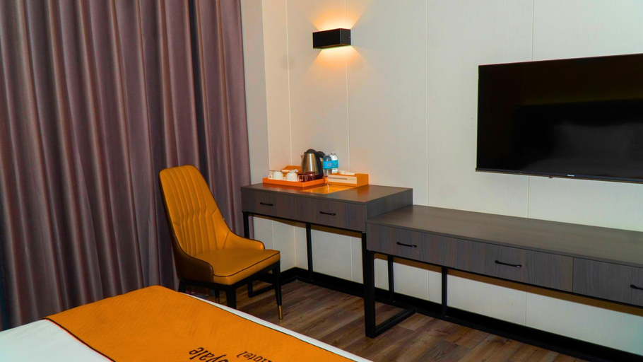 Bedroom 13