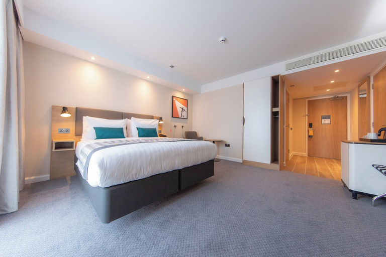 Bedroom 3, Holiday Inn BLACKPOOL, Blackpool