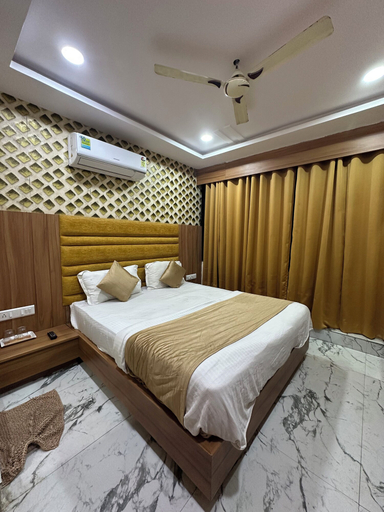 Bedroom 5, Hotel Royal King, Ahmadabad