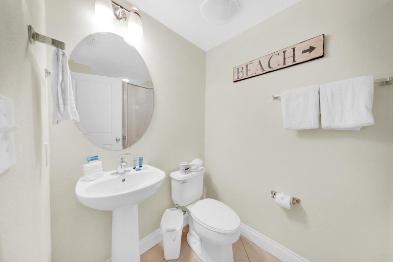 Bathroom 4, Palazzo 404, Bay