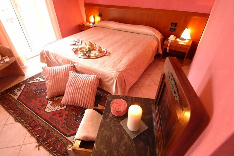 Bedroom 4, hotel san gerolamo, Lecco