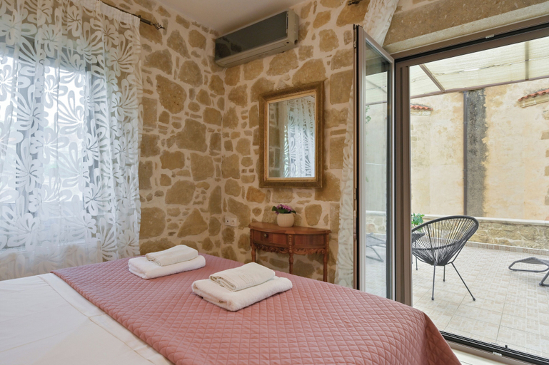 Bedroom 4, Dream House Drapanias, Crete