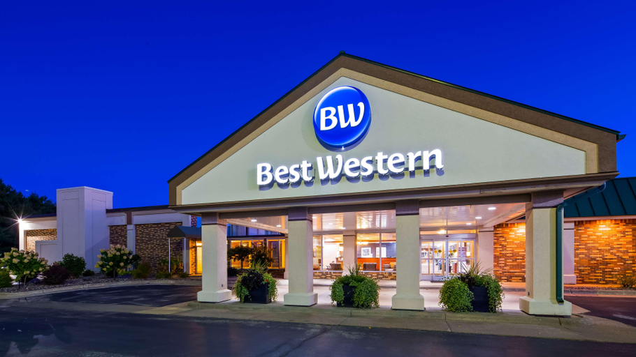 Exterior & Views 2, Best Western Tomah Hotel, Monroe