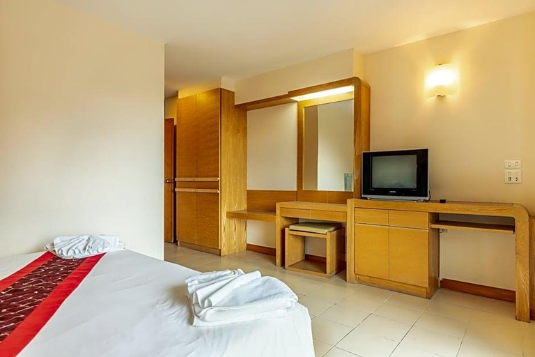 Bedroom 3, Eastiny Plaza hotel, Pattaya