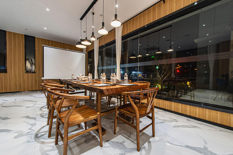 Food & Drinks 5, Shanghai JOYFUL YARD Hotel-Free shuttle bus to Pudong Airport and Disneyland, Shanghai