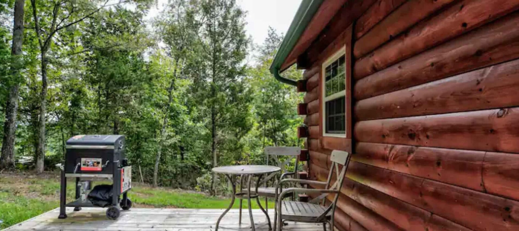Room 2, Amazingly Cozy Close to Attractions Fire Pit, Sevier