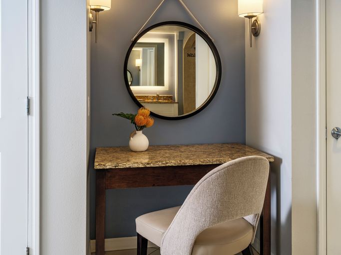 Bathroom 5, Hyatt Regency Clearwater Beach Resort and Suites, Pinellas