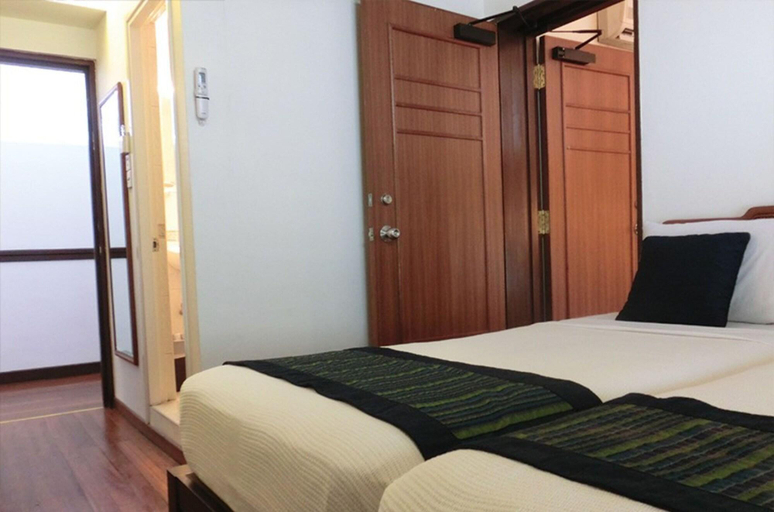 Bedroom 4, Perak Hotel, Singapore
