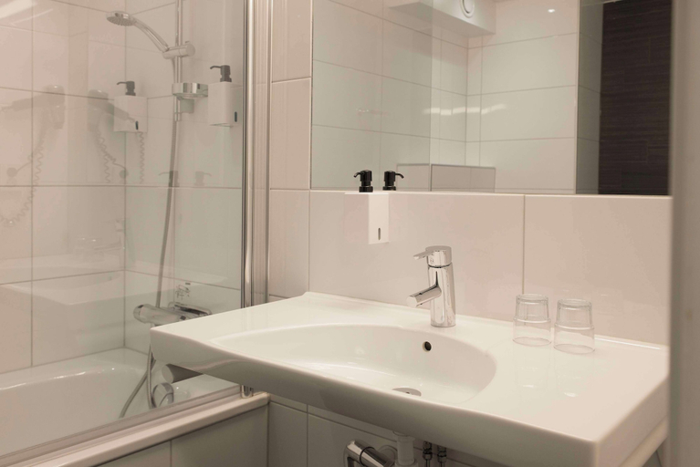 Bathroom 4, Scandic St Jörgen, Malmö