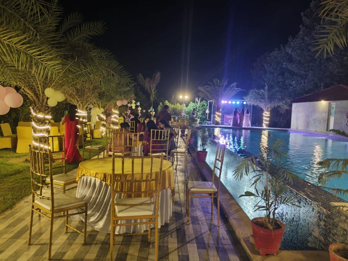 Food & Drinks 5, Aroma Green Resort, Gurgaon